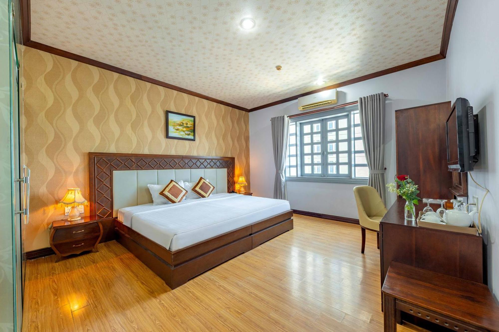 Rembrandt Khách sạn Nha Trang